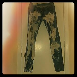 Bleached Ripped jeans